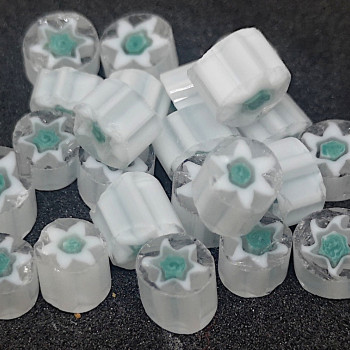 Transparent U27 white green star millefiori