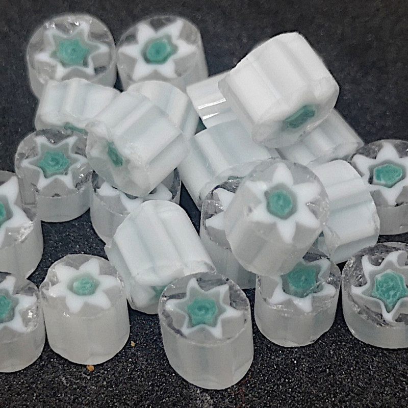 Transparent U27 white green star millefiori