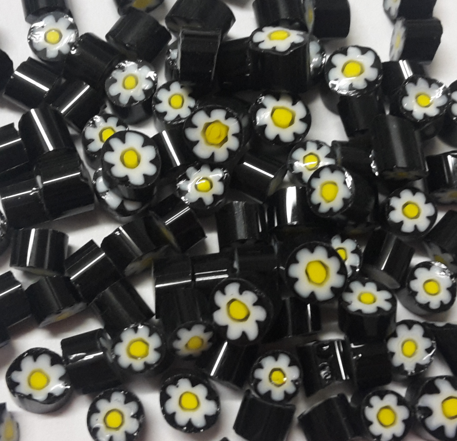 Trasparente U56 fiore bianco nero giallo millefiori